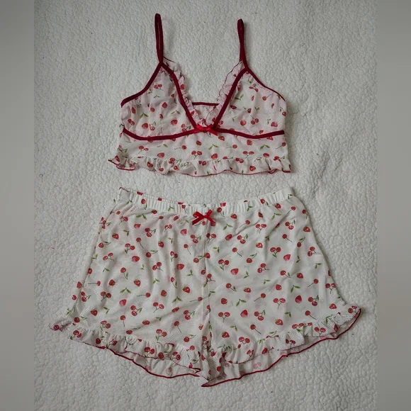 *NWOT* Romwe Women's Large 2-piece Cherry Strawberry Print Pajamas - Picture 1 of 10